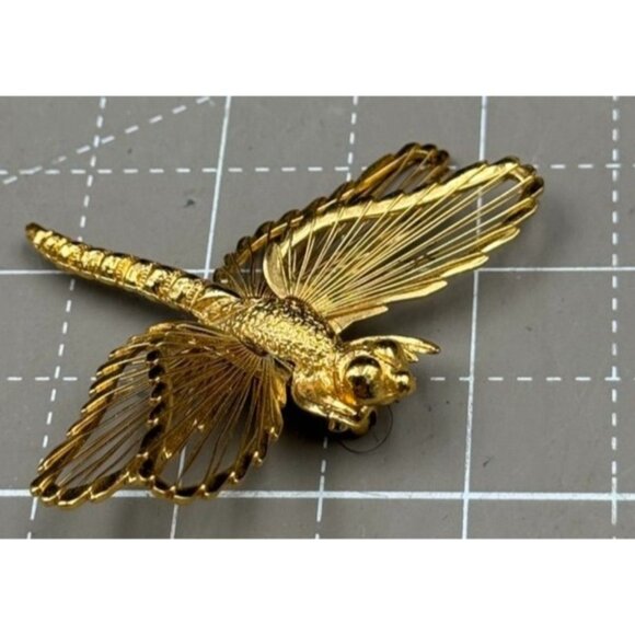Vintage Monet Gold-Tone Dragonfly Brooch Pin - Picture 1 of 5